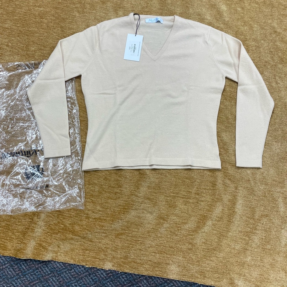 Isle of Skye ladies EU size 40 (L) pullover, v neck, cashmere sweater